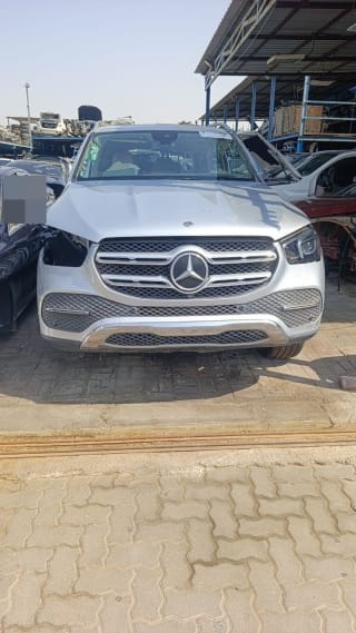 Mercedes-Benz GLE (SUV) car for parts