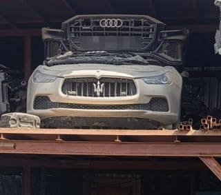 Maserati Ghibli (sedan) halfcut