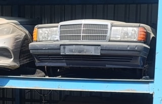 Mercedes-Benz 190E (sedan) halfcut