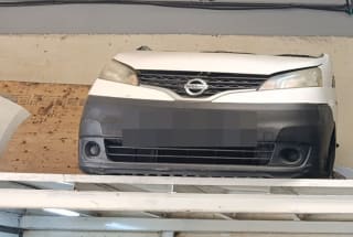 Nissan NV200 (van) halfcut