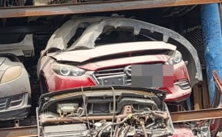 Mazda Mazda3 halfcut