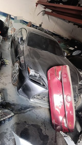 Lexus IS250 (sedan) halfcut