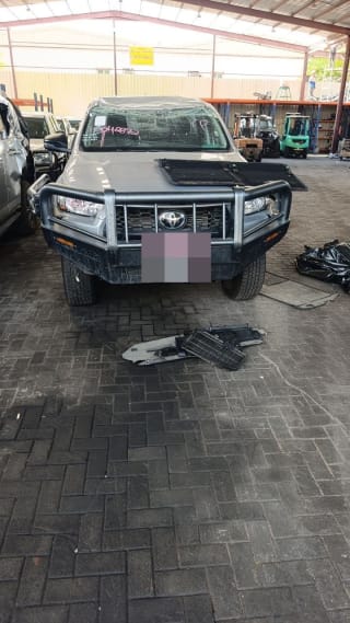 Toyota Hilux (pickup) car for parts