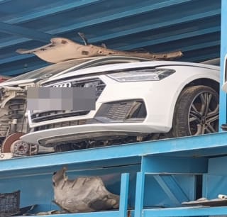Audi A7 (liftback) halfcut