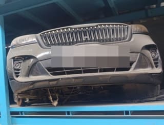 Kia Cadenza halfcut