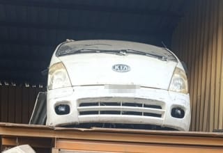 Kia Bongo (truck) halfcut