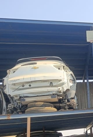 Chevrolet TrailBlazer (SUV) halfcut