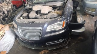 Chrysler 300 (sedan) halfcut