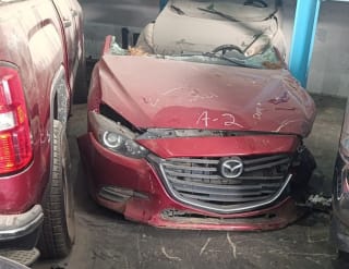 Mazda Mazda3 halfcut