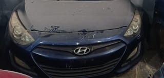 Hyundai i30 (hatchback) halfcut