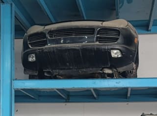 Porsche Cayenne (SUV) halfcut