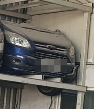 Ford Transit Custom (van) halfcut