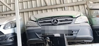 Mercedes-Benz Vito (van) halfcut