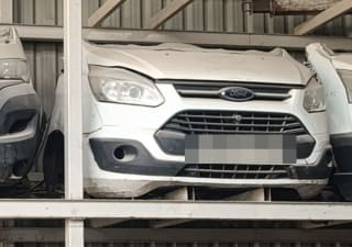 Ford Transit Custom (van) halfcut