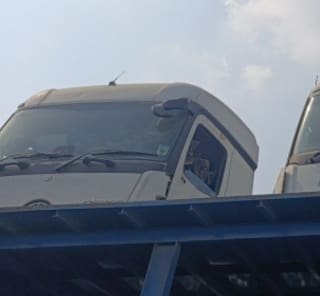 Mercedes-Benz Actros halfcut