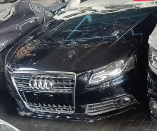Audi A4 (sedan) halfcut
