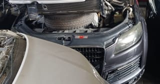 Audi Q7 (SUV) halfcut