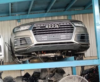 Audi Q7 (SUV) halfcut
