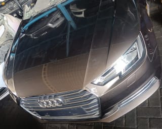 Audi A4 (sedan) halfcut