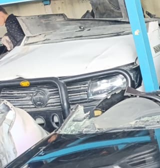 Nissan Navara car for parts