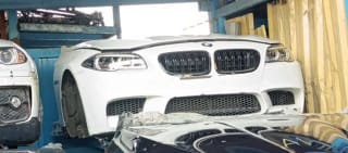 BMW 5-Series (sedan) halfcut