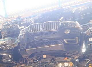 BMW X5 (SUV) halfcut