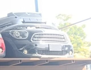 MINI Countryman (SUV) halfcut