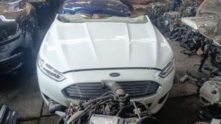 Ford Fusion (sedan) halfcut