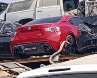 Toyota 86 (coupe) car for parts