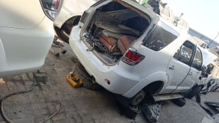 Toyota Fortuner (SUV) car for parts