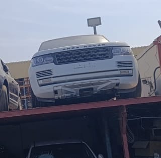 Land Rover Range Rover (SUV) halfcut