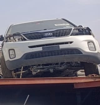 Kia Sorento (SUV) car for parts