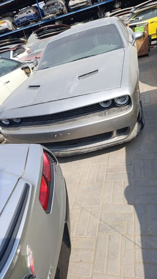 Dodge Challenger (coupe) car for parts