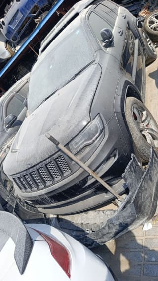 Jeep Grand Cherokee (SUV) car for parts