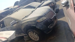Lincoln MKX (SUV) car for parts