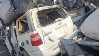 Ford Expedition (SUV) halfcut