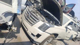 Cadillac Escalade (SUV) car for parts