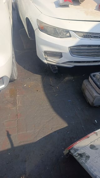 Chevrolet Malibu (sedan) car for parts