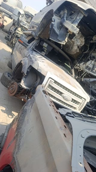 Ford F150 (pickup) halfcut