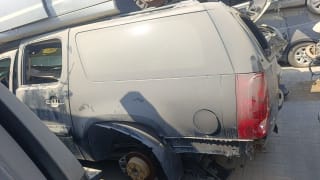 GMC Yukon halfcut