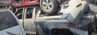 Chevrolet Silverado halfcut