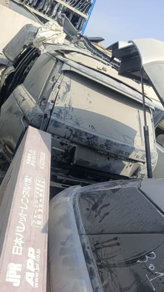 Land Rover Range Rover (SUV) halfcut
