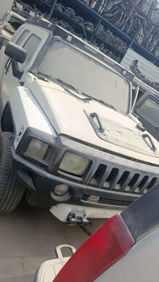 Hummer H2 (SUV) car for parts