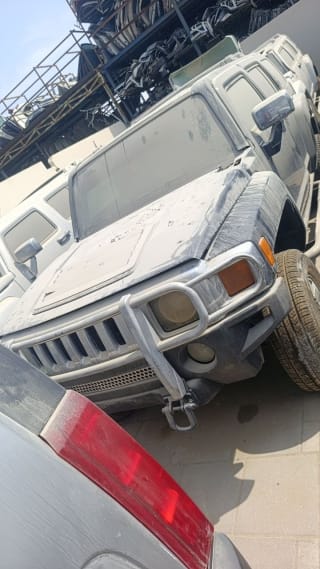 Hummer H3 (SUV) car for parts