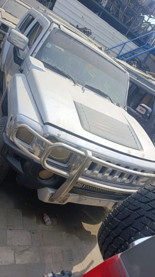 Hummer H3 (SUV) car for parts