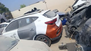 MG ZS (SUV) car for parts