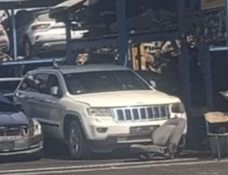 Jeep Grand Cherokee (SUV) car for parts