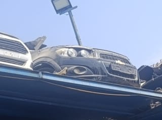 Chevrolet Captiva halfcut