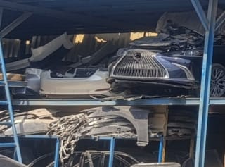 Lexus ES halfcut