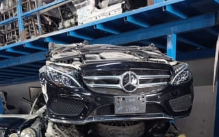 Mercedes-Benz C-Class (sedan) halfcut